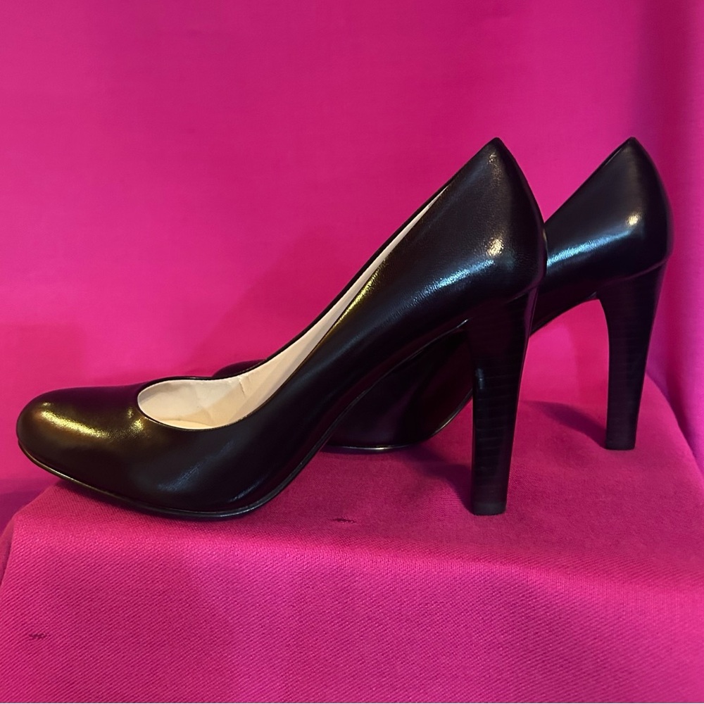 LAUREN Ralph Lauren Black Stiletto Heels - Picture 6 of 7